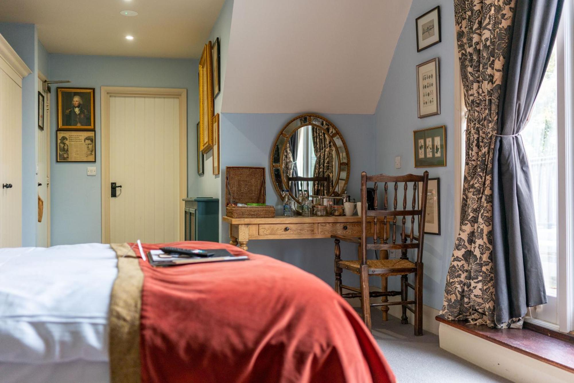 The Anchor Inn Lower Froyle Extérieur photo